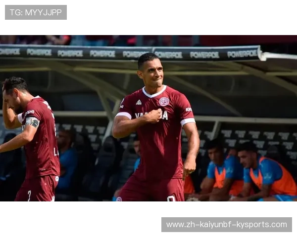 足球阿甲激战正酣:豪门争霸与黑马逆袭的绿茵盛宴 足球阿甲激战正酣:豪门争霸与黑马逆袭的绿茵盛宴